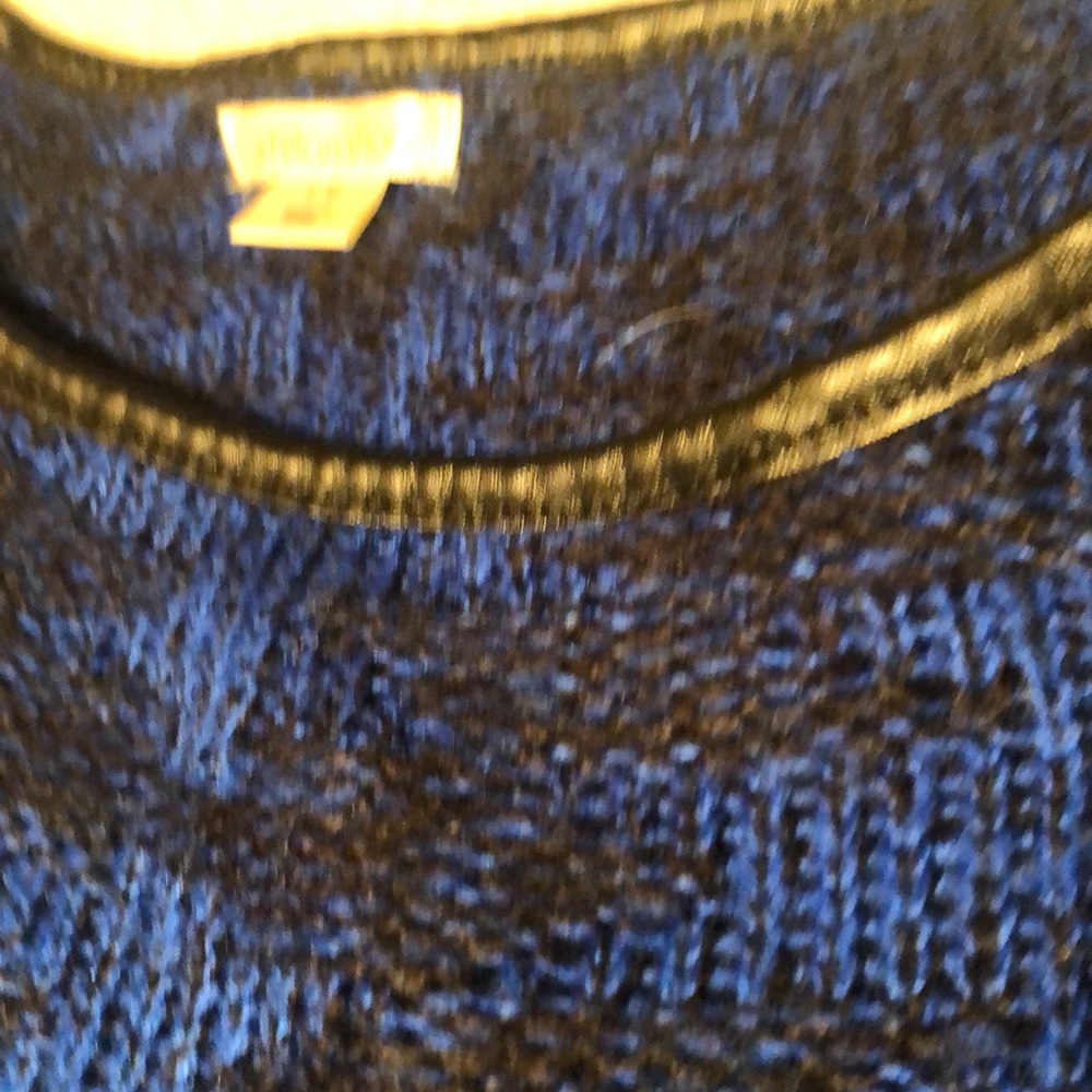 Blue Aztec sweater - Picture 8 of 8